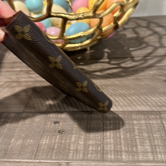 Unused - LV Calendar/Organizer Booklet - Picture 4 of 9